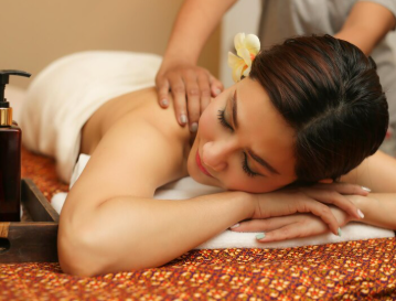authentic traditional thai massage