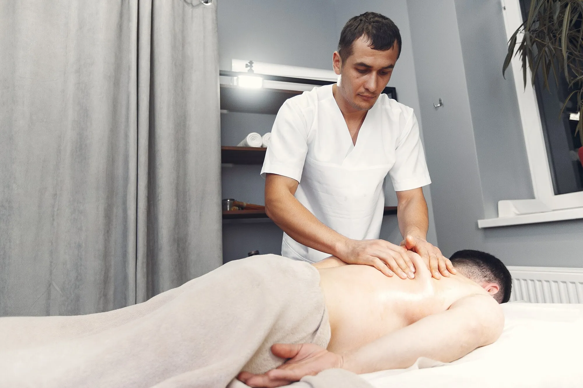 back pain massage treatment