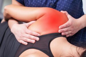 shoulder pain relief therapy session for muscle pain